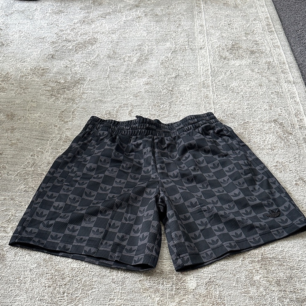 Adidas Charcoal Adidas Logo Geometric Shorts. Men’s Medium. NWT’s.